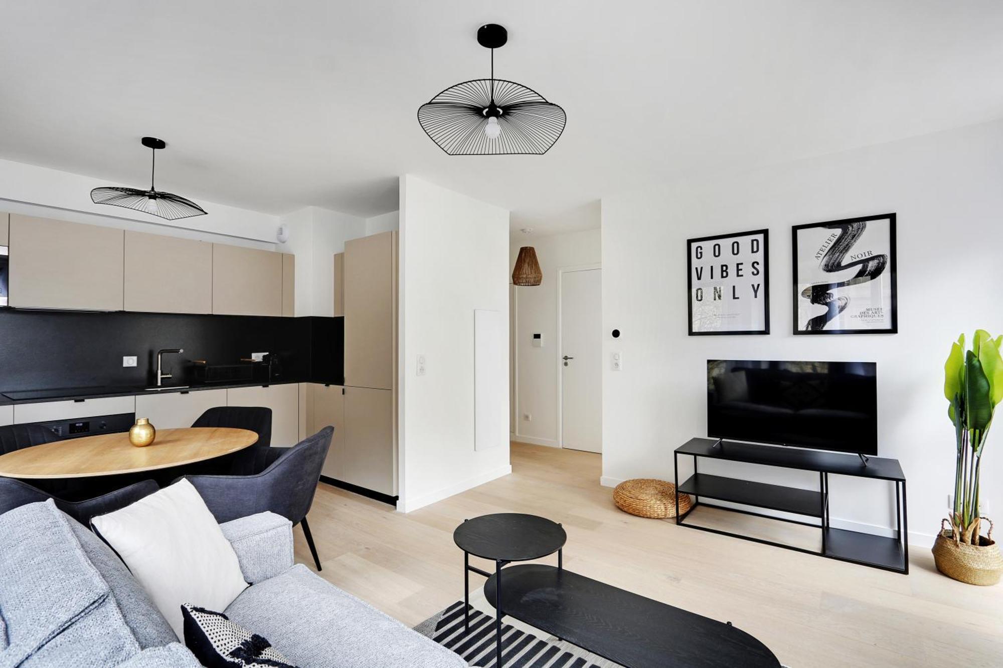 Pick A Flat's In Montmartre - Rue Ordener * Parijs