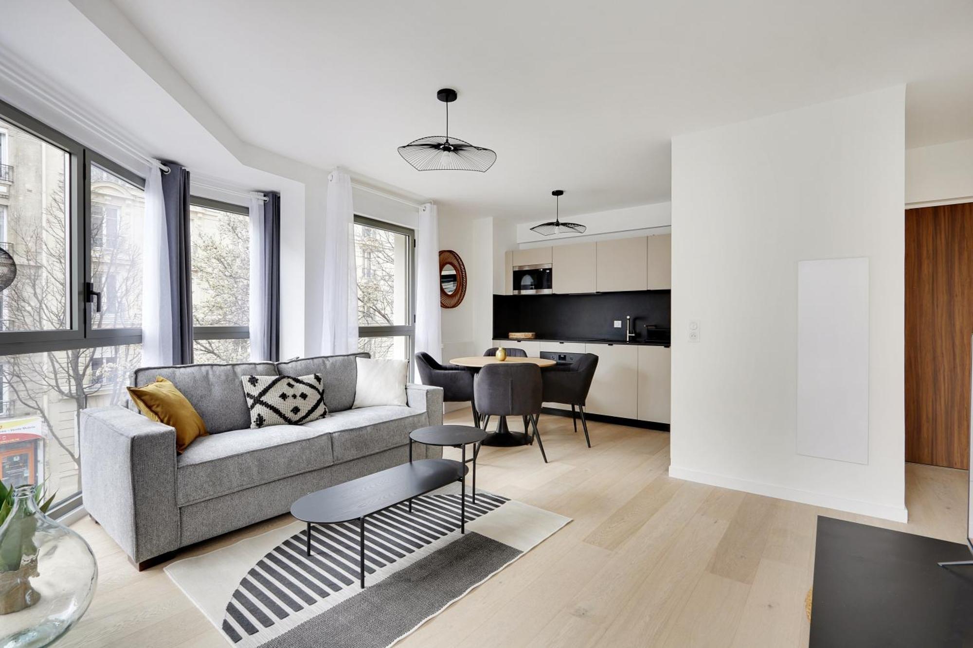 Pick A Flat's In Montmartre - Rue Ordener