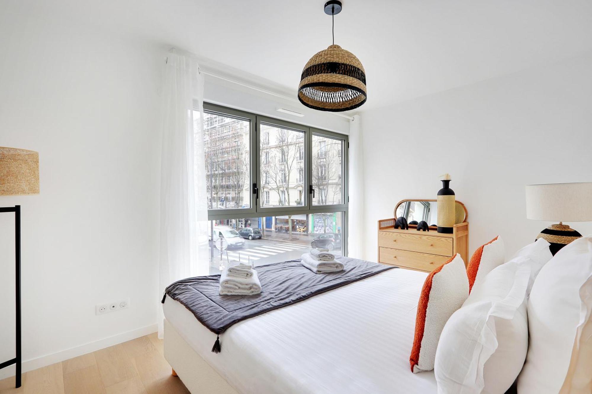 Pick A Flat's In Montmartre - Rue Ordener *